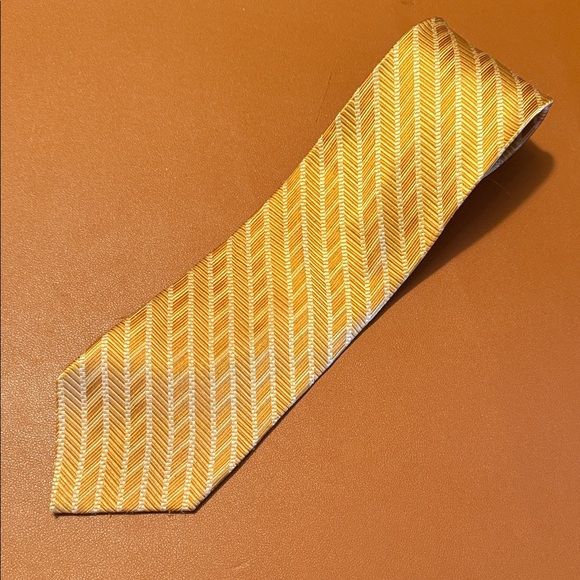 Adolfo Gold Chevron Men's Tie - Picture 1 of 10